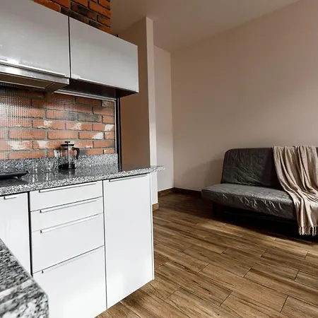 Close-central - Main Rail Station - Kosciuszki 28 *