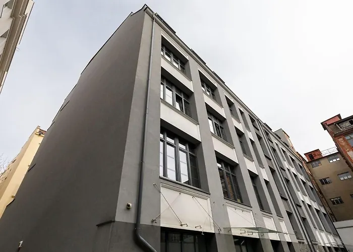 Close-central - Main Rail Station - Kosciuszki 28 * Vratislav