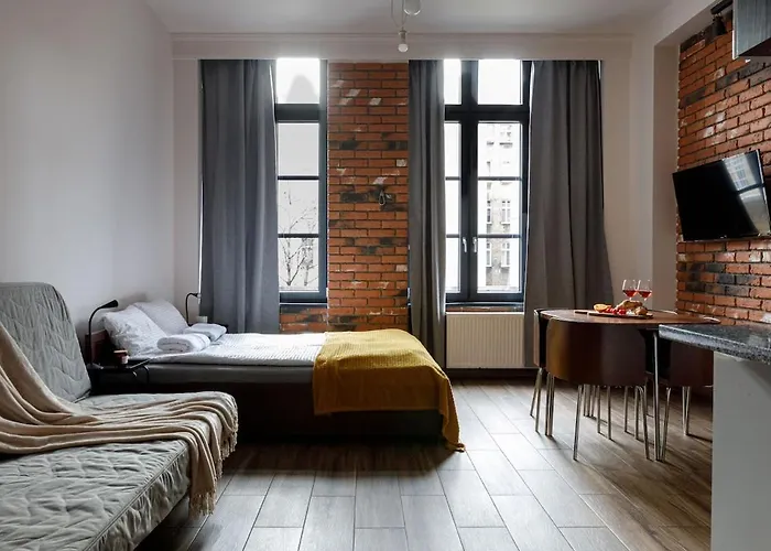 Close-central - Main Rail Station - Kosciuszki 28 * Vratislav