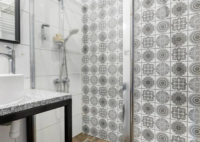 Close-central - Main Rail Station - Kosciuszki 28 * Vratislav